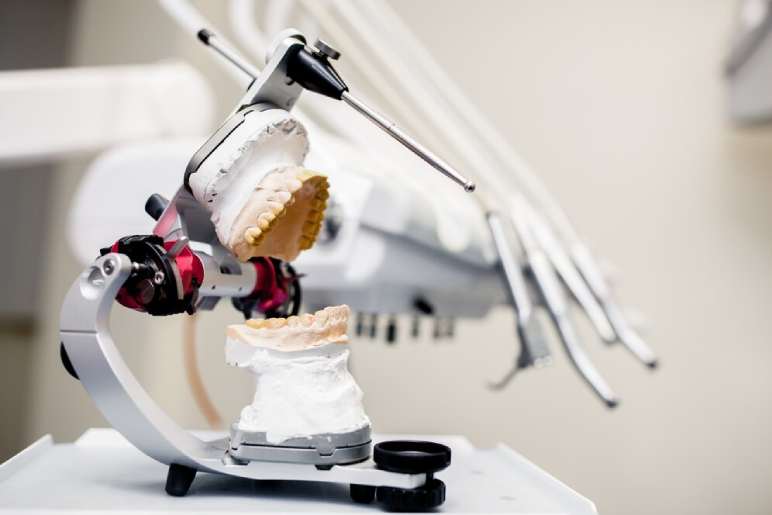 How to Maintain Your Dental Implants